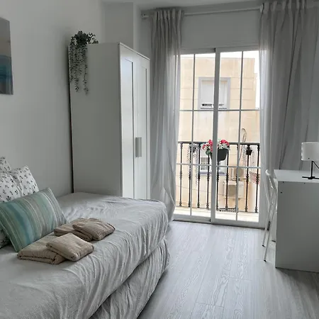 Daire Moderno Piso De 3 En La Playa De Malaga *
